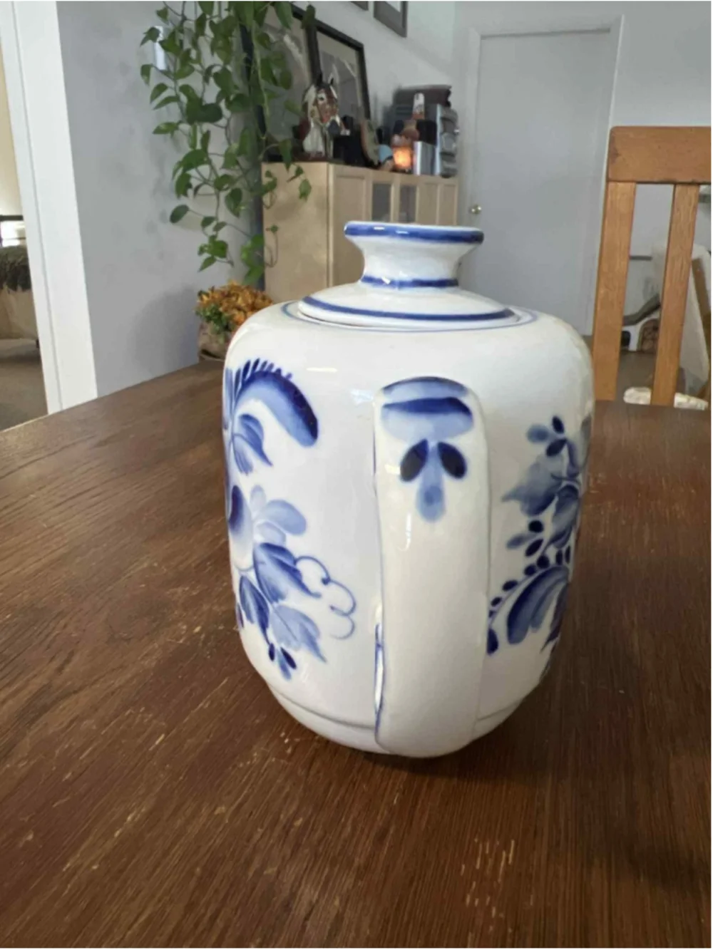 Hand Painted Gzhel Porcelain Teapot Blue & White Floral Russia SIGNED Fedotov EX